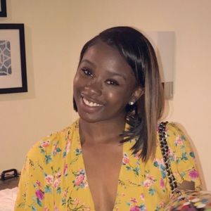 Meet your Posher, Yasmine